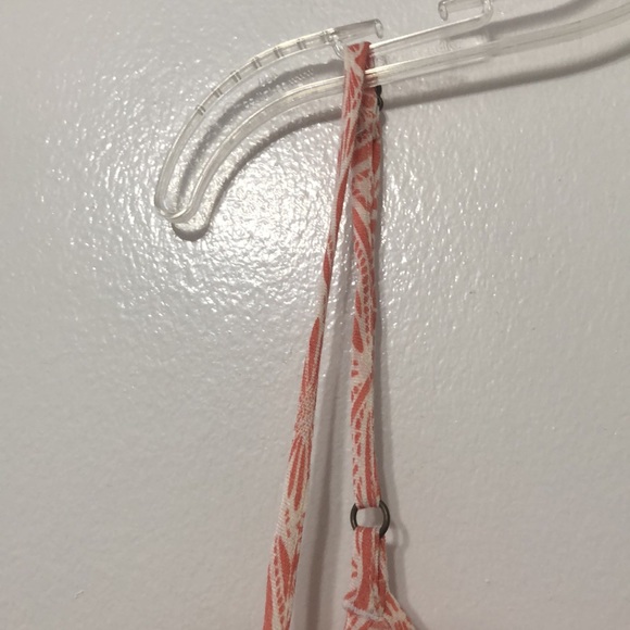 Coral Floral O’Neill Top - Picture 3 of 5